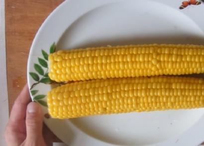 Удачные рецепты: как достаточно быстро сварить кукурузу?